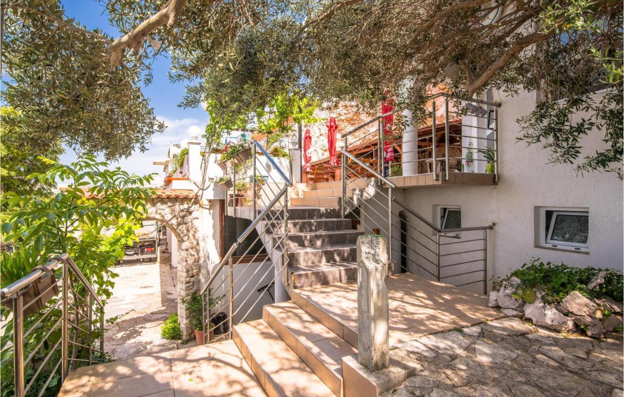 Lovely Apartment In Stara Baska 1 With Kitchen Exterior foto