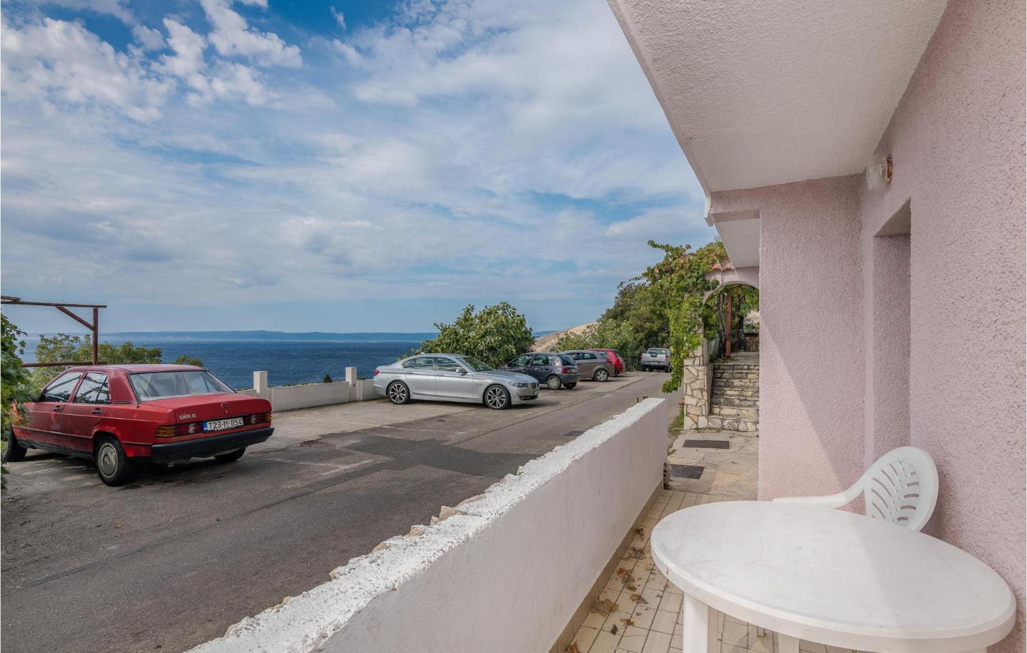 Lovely Apartment In Stara Baska 1 With Kitchen Exterior foto